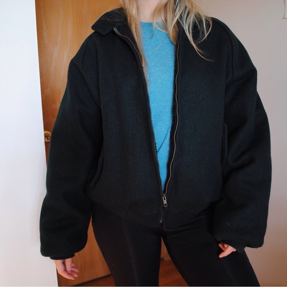 Dark green wool coat! - Picture 3 of 8